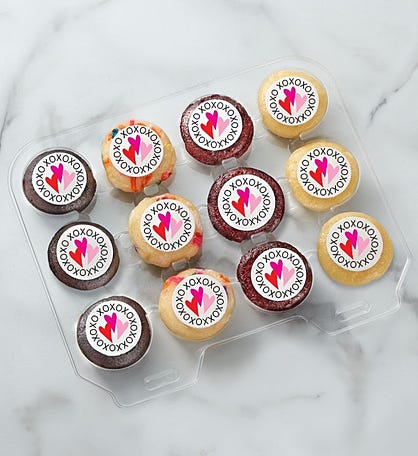 12-24 Personalized Mini XOXO Cupcakes